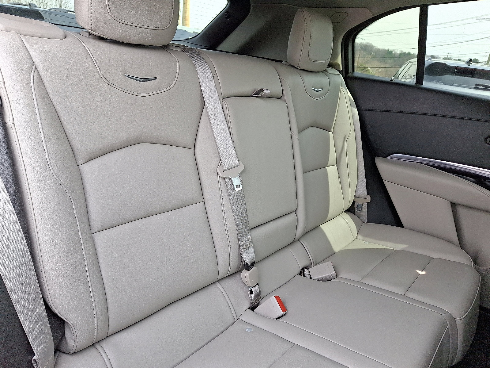 Used 2023 Cadillac XT4 Luxury w/ Cold Weather Package image 20