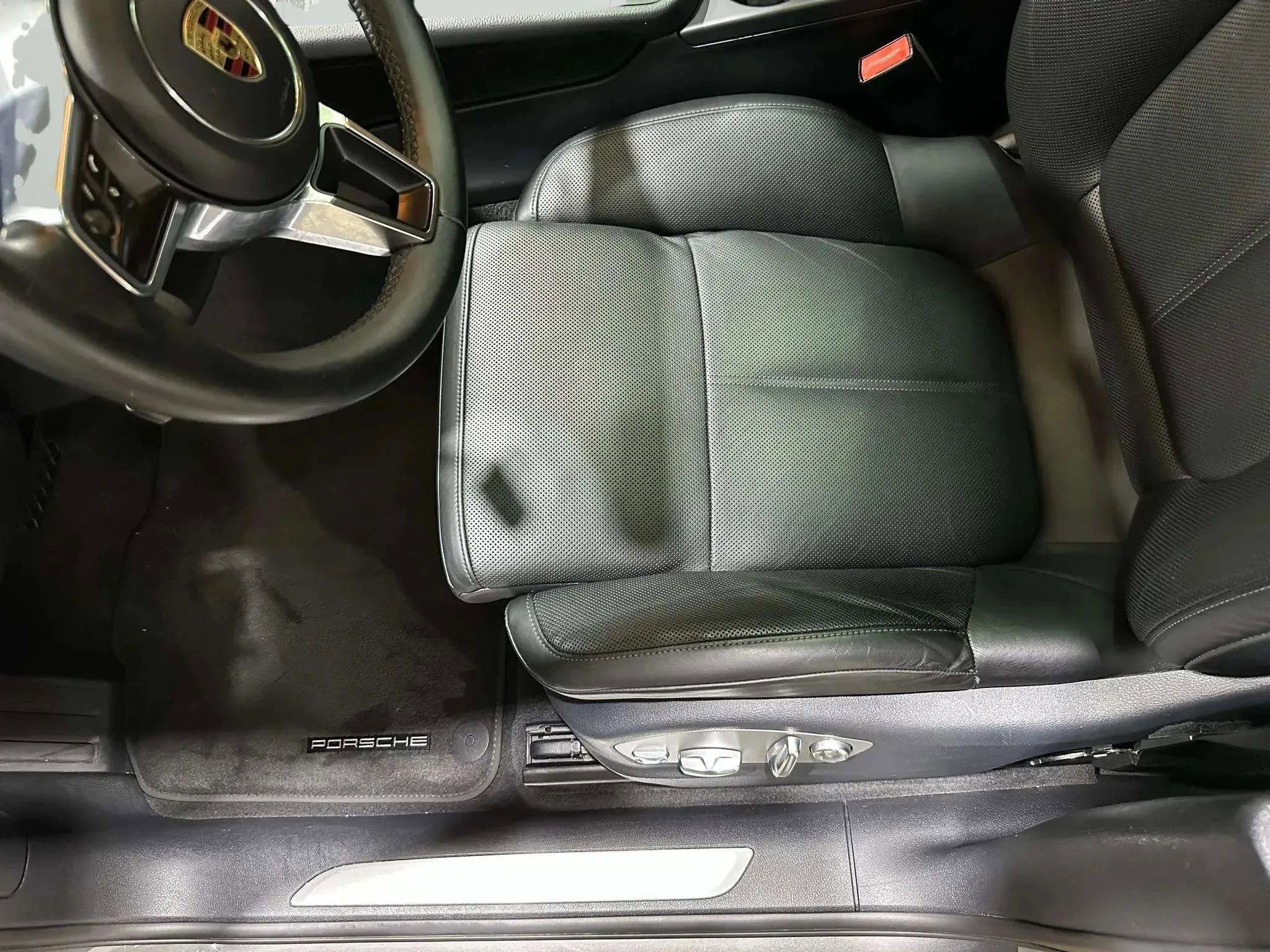 Used 2016 Porsche Macan S image 26