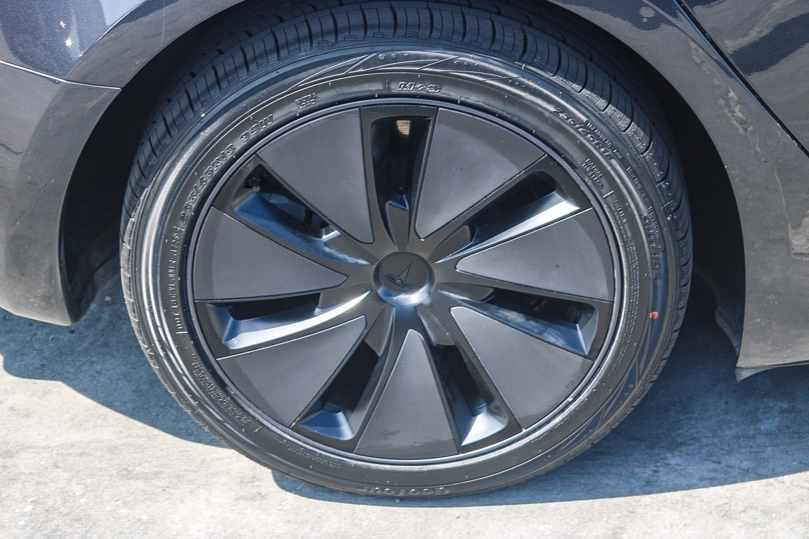 Used 2025 Tesla Model 3 Long Range image 12