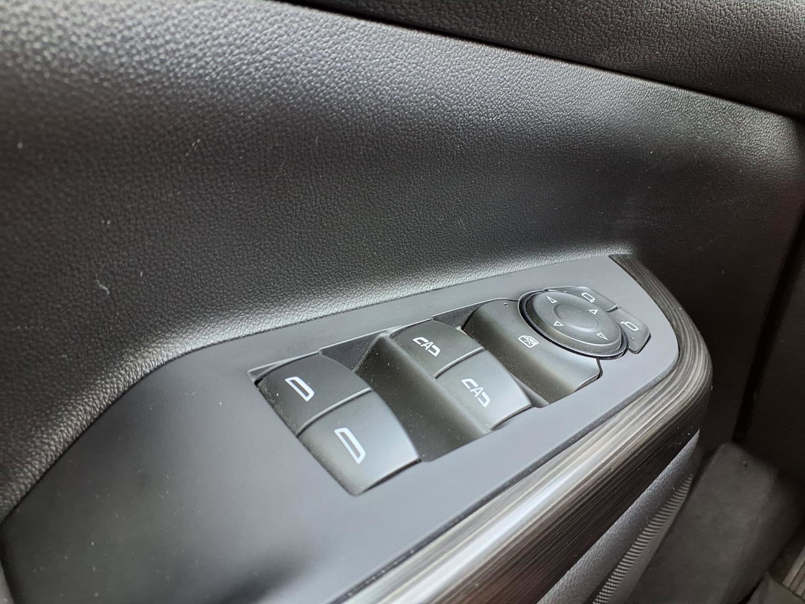 Used 2023 GMC Acadia SLT w/ LPO, Floor Liner Package AWD/4WD image 26