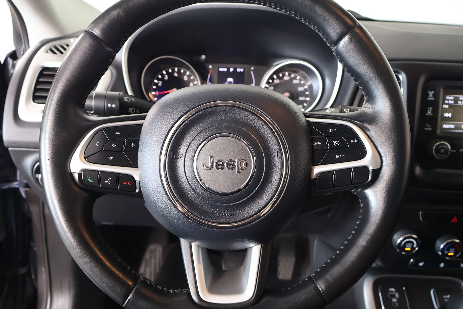 Used 2018 Jeep Compass Sport w/ Cold Weather Group FWD image 3