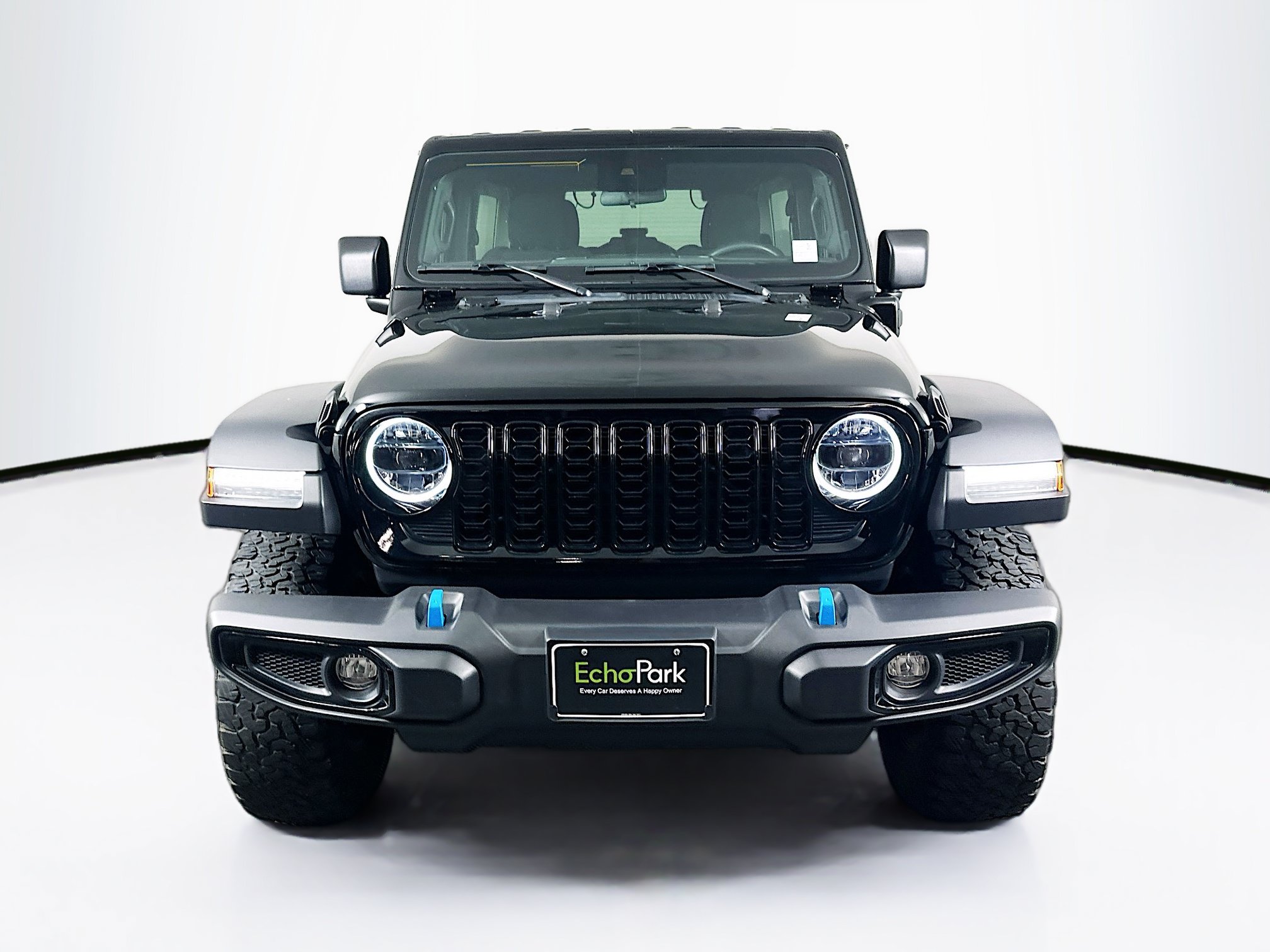 Used 2024 Jeep Wrangler Unlimited AWD/4WD image 2
