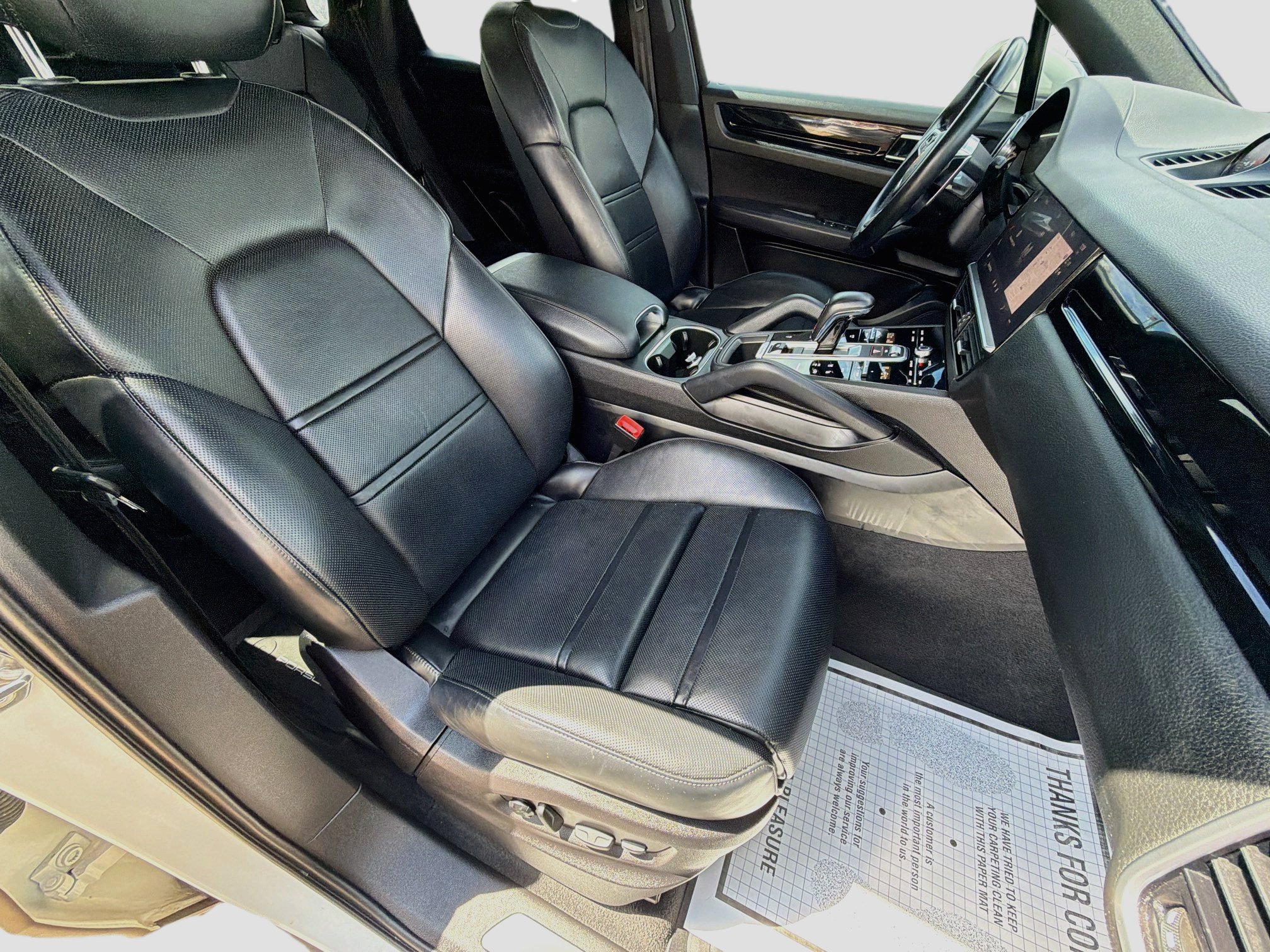 Used 2023 Porsche Cayenne AWD/4WD image 14