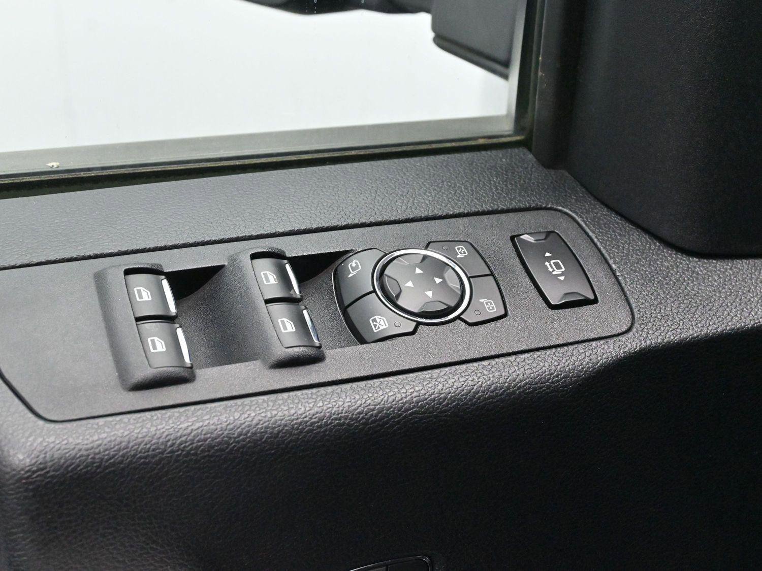 Used 2019 Ford F250 Lariat w/ Chrome Package image 10