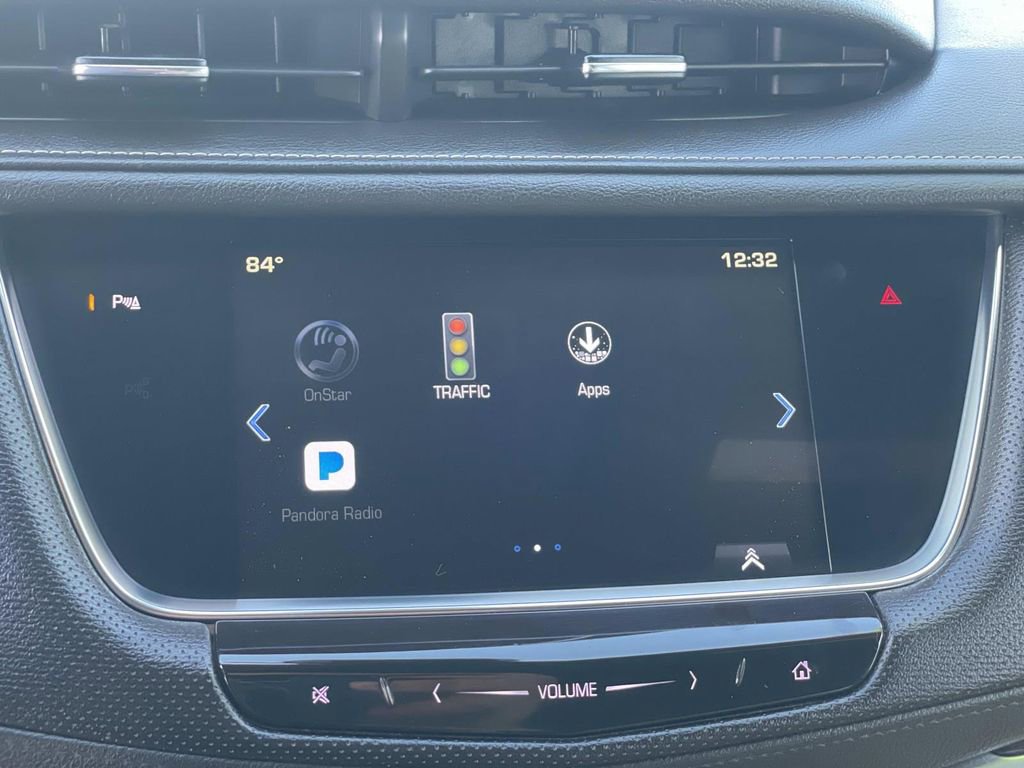 Used 2018 Cadillac XT5 Luxury w/ Driver Awareness Package image 11