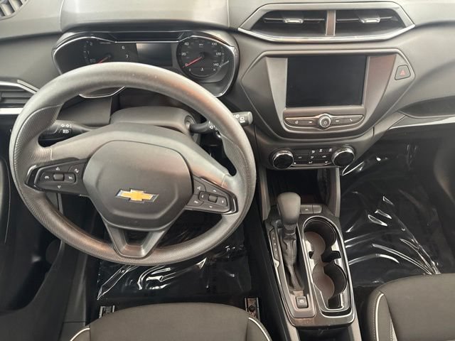 Used 2023 Chevrolet TrailBlazer LT FWD image 24