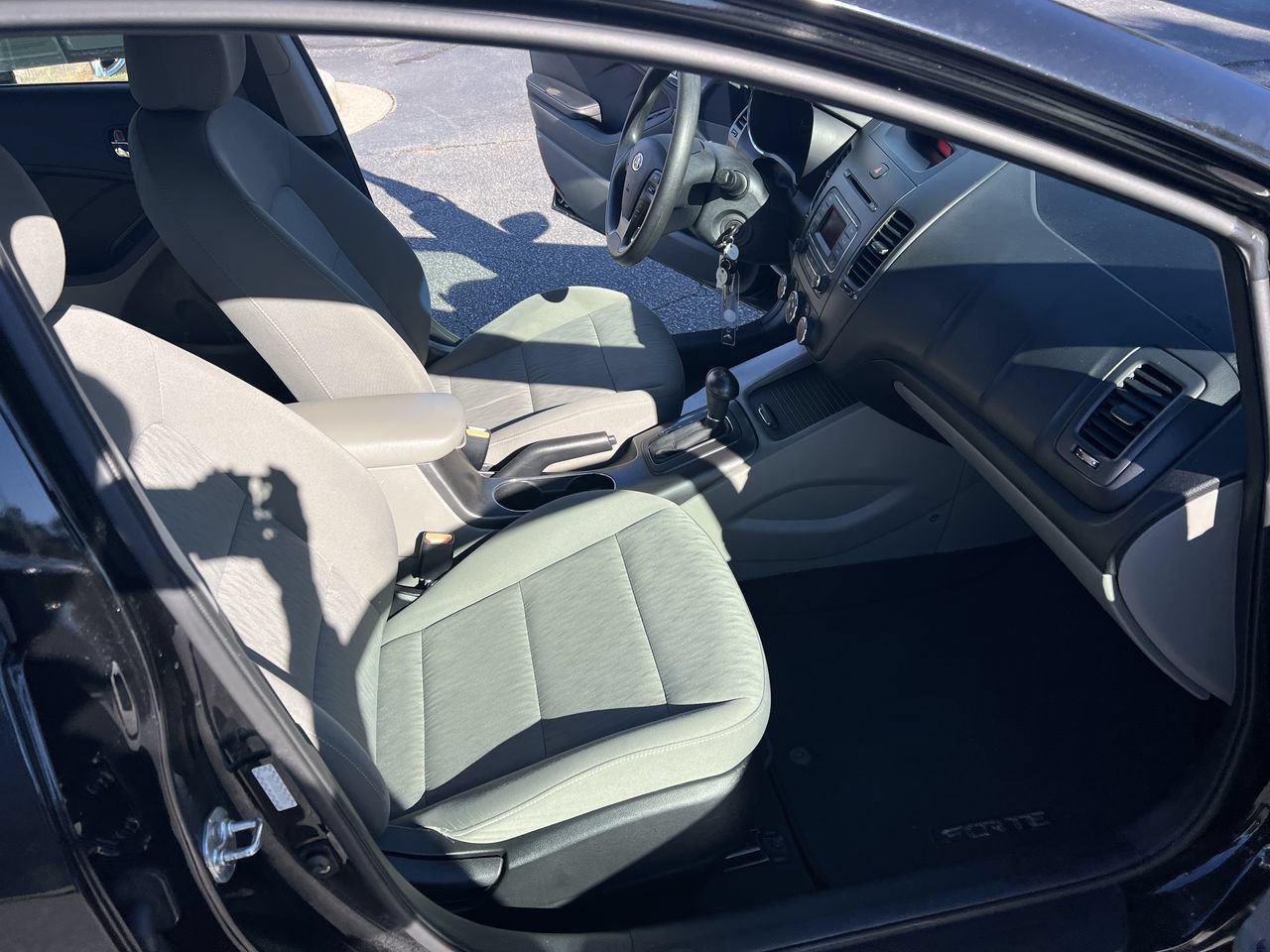 Used 2015 Kia Forte LX FWD image 34