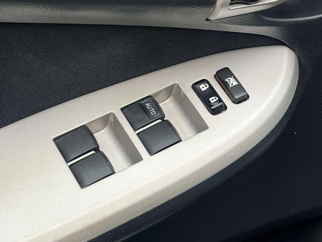 Used 2012 Toyota Corolla S FWD image 15