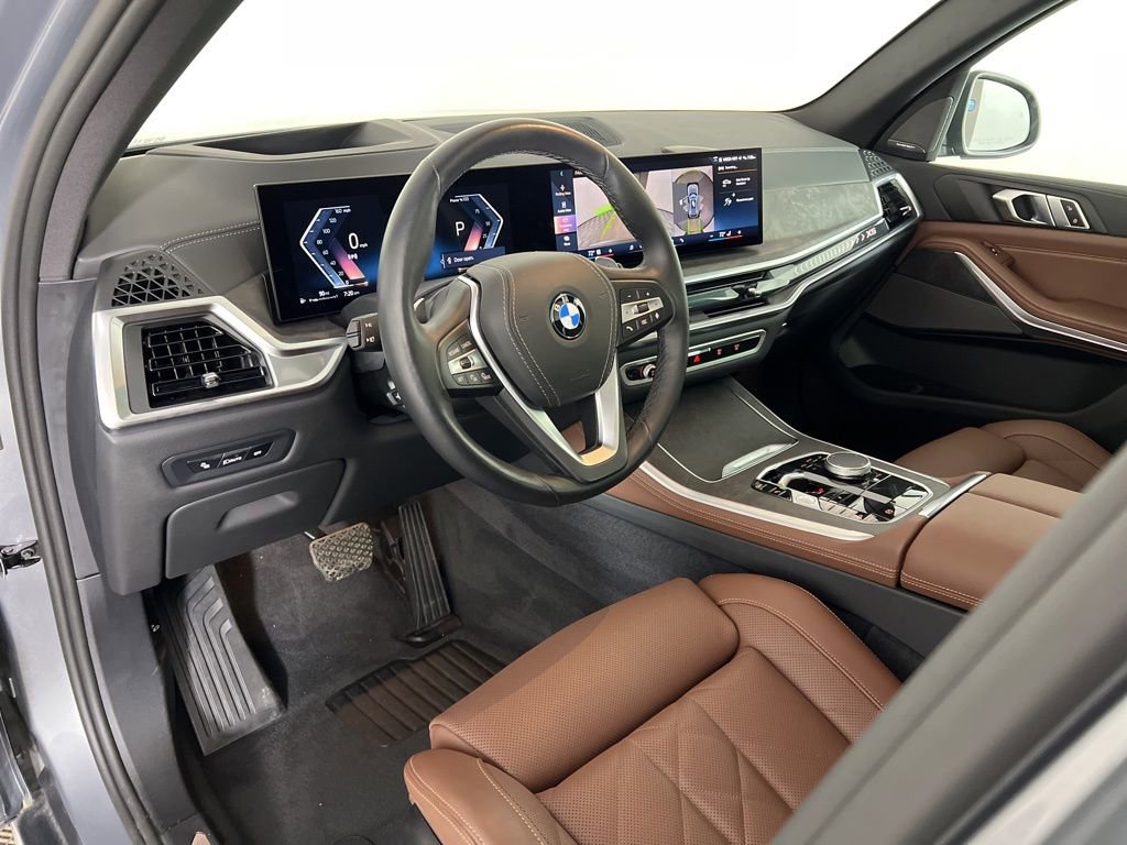 Certified 2025 BMW X5 xDrive40i w/ Premium Package image 2