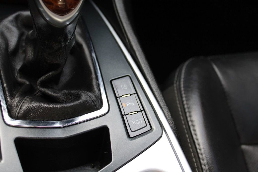 Used 2016 Cadillac SRX Luxury w/ Driver Awareness Package image 34