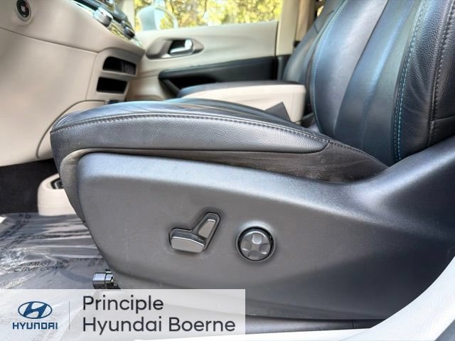 Used 2021 Chrysler Pacifica Touring-L FWD image 33