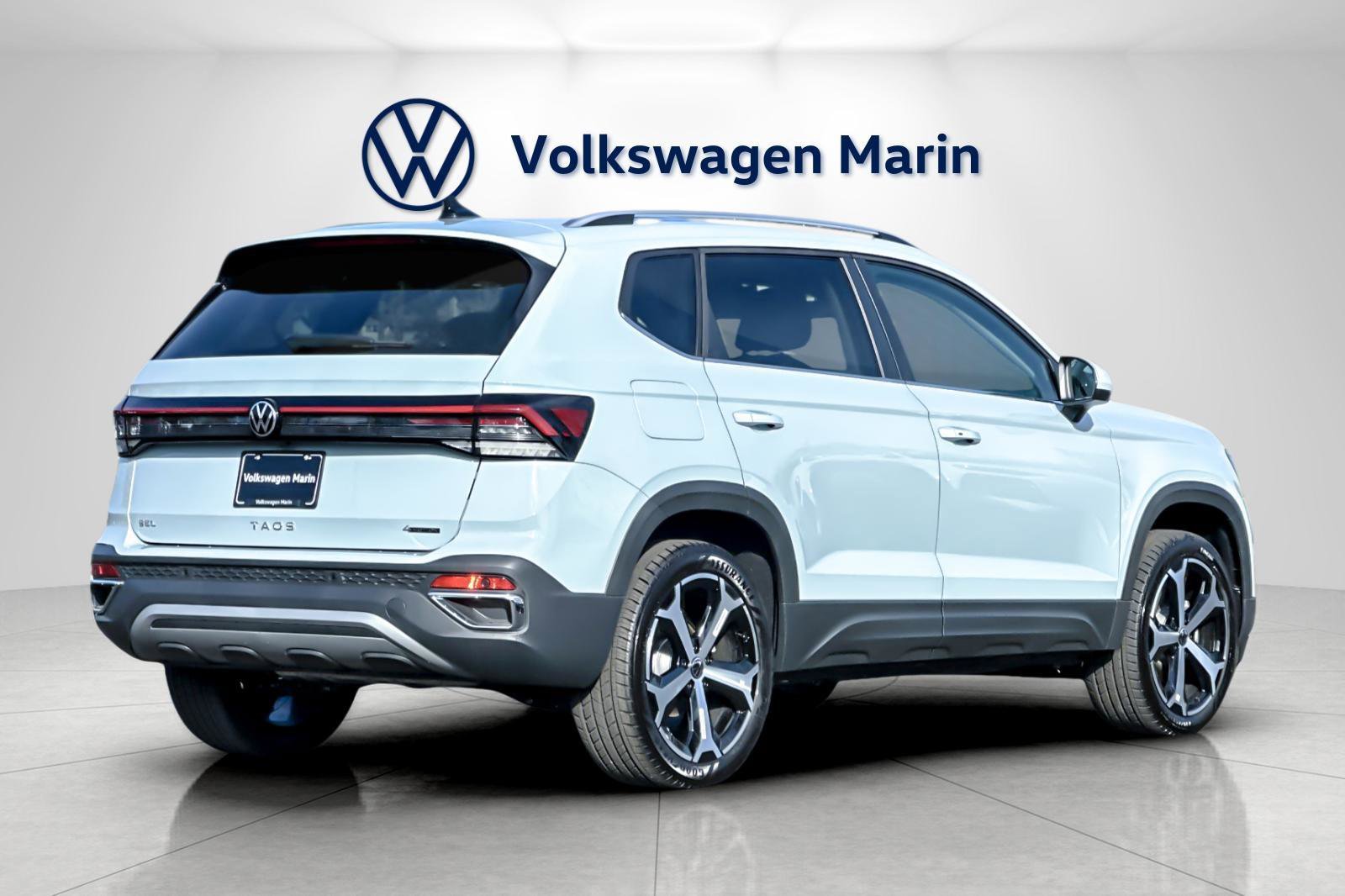 New 2026 Volkswagen Taos SEL image 5