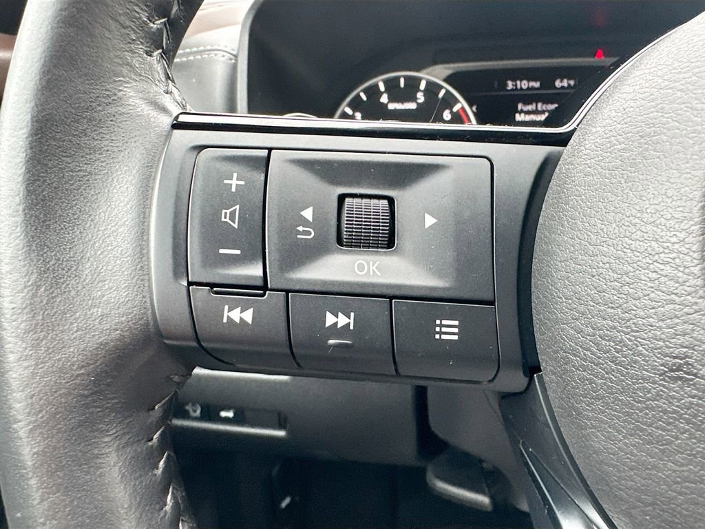 Used 2023 Nissan Rogue SV w/ SV Premium B Package image 9