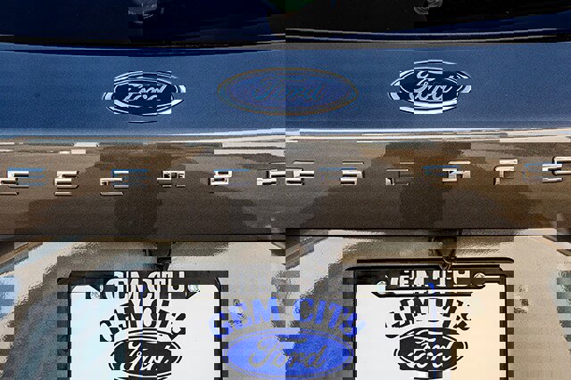 Used 2025 Ford Escape ST-Line w/ Cold Weather Package image 16