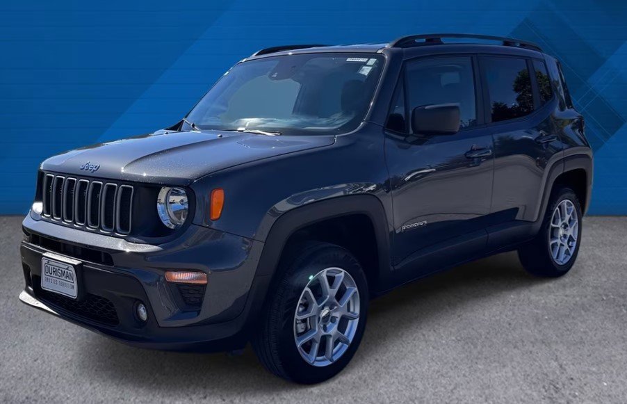 Used 2022 Jeep Renegade Latitude w/ Convenience Group image 3