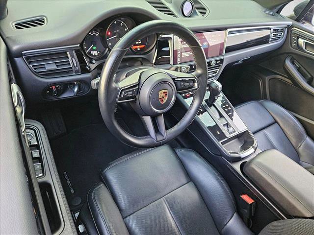 Used 2023 Porsche Macan Turbo image 10