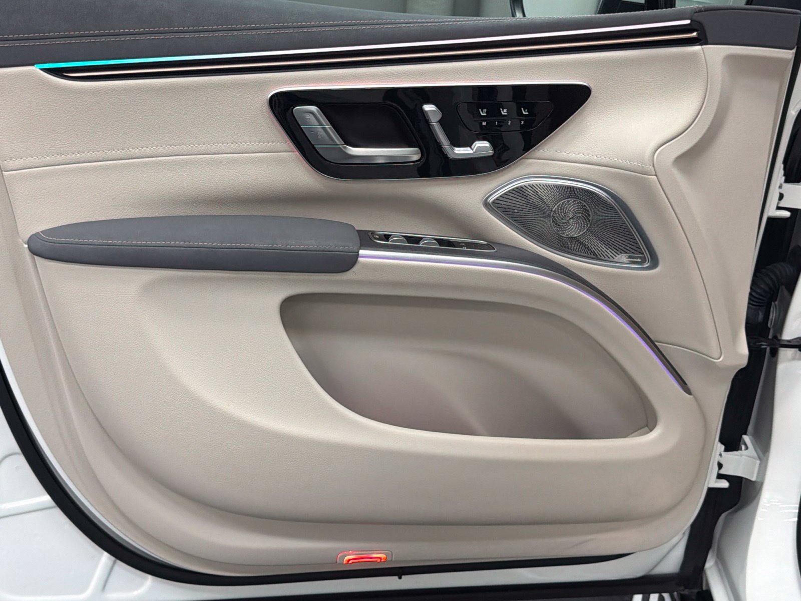 Certified 2023 Mercedes-Benz EQS 580 4MATIC SUV image 21