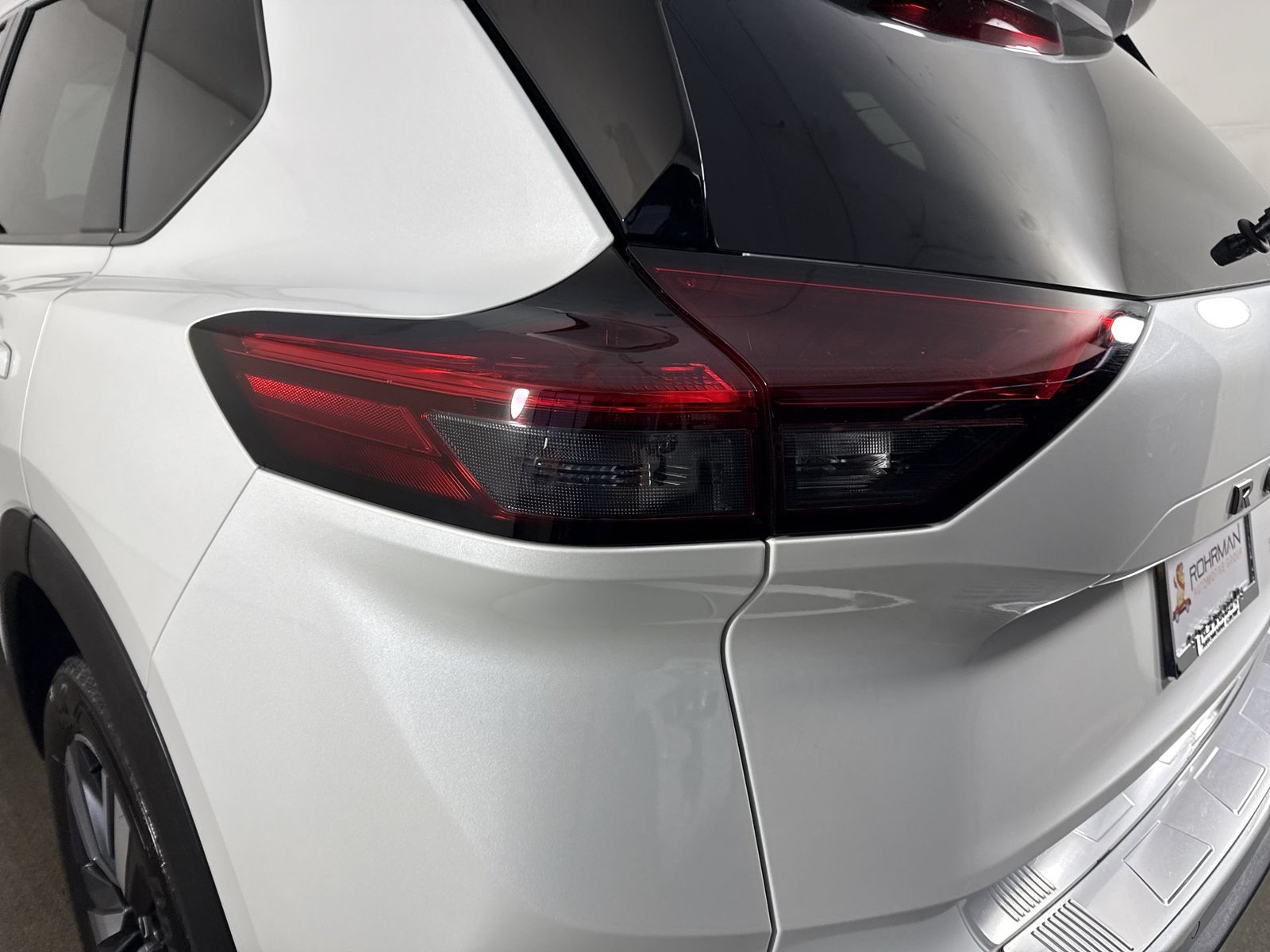 Certified 2024 Nissan Rogue SL AWD/4WD image 32