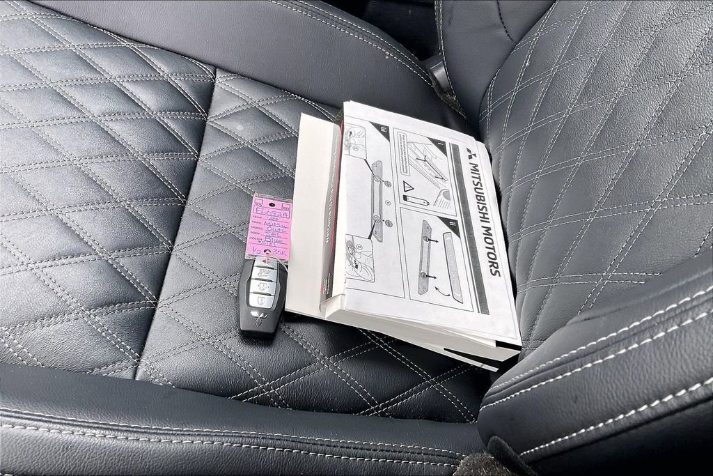 Used 2024 Mitsubishi Outlander SEL image 10