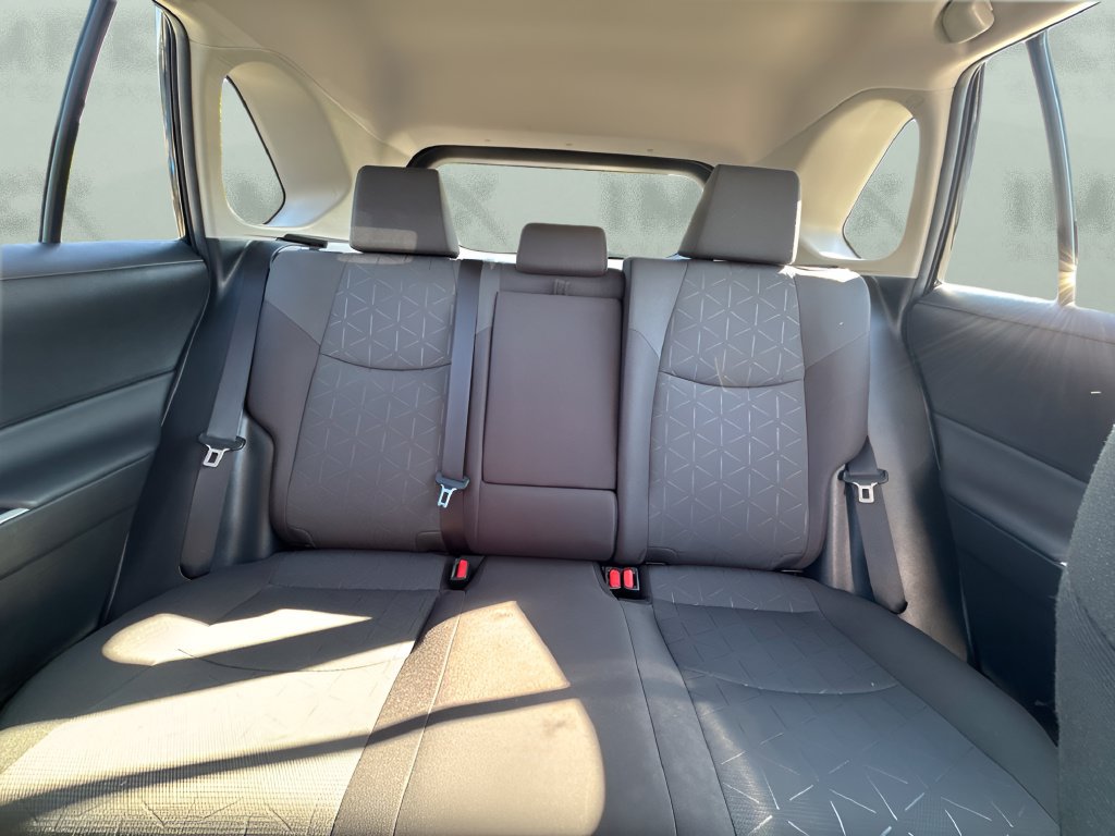 Used 2022 Toyota RAV4 XLE w/ Convenience Package FWD image 11