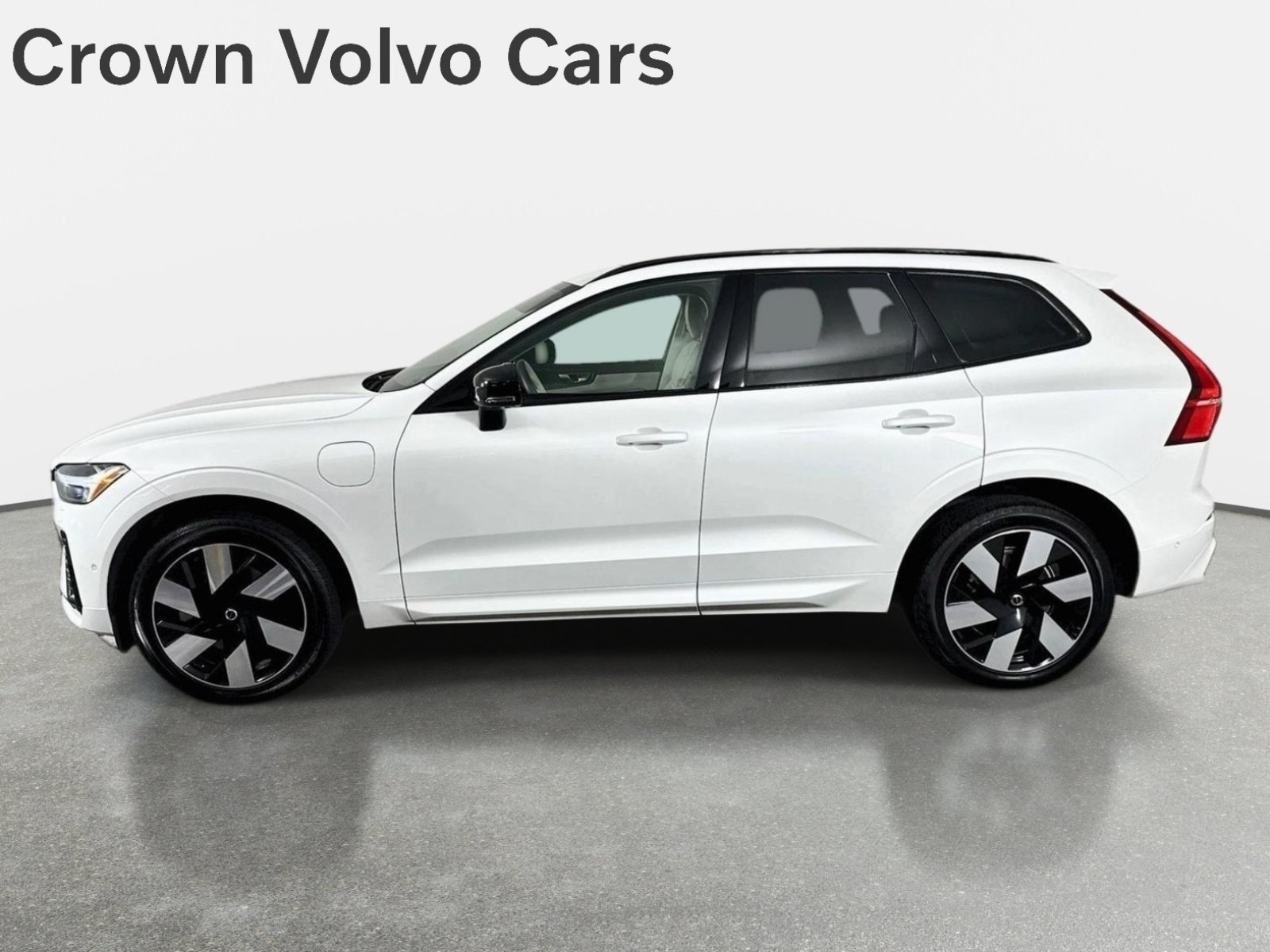 Used 2024 Volvo XC60 T8 Ultimate w/ Protection Package Premier AWD/4WD image 8