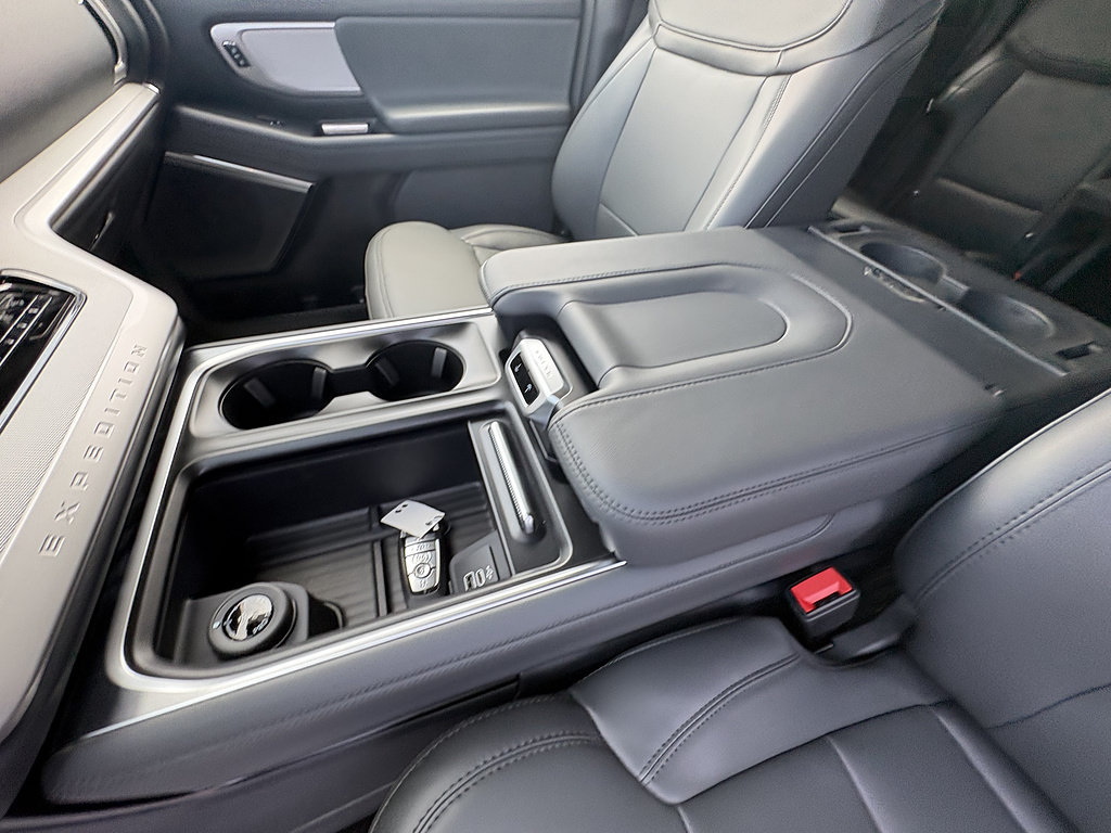 New 2026 Ford Expedition Active AWD/4WD image 36