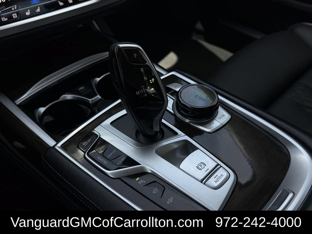 Used 2022 BMW 750i xDrive AWD/4WD image 19