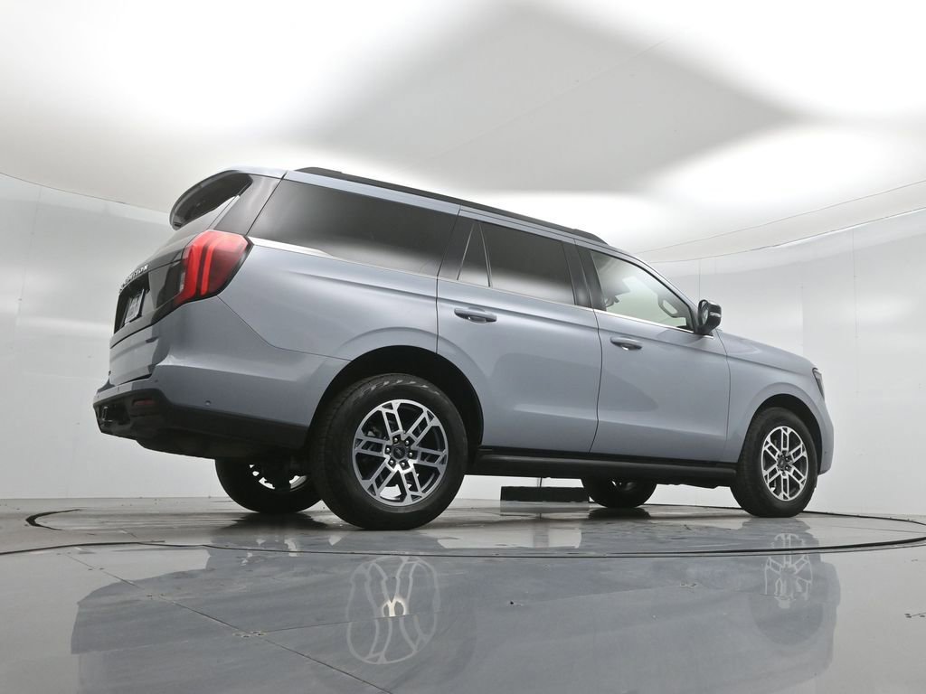 Certified 2025 Ford Expedition Active image 49