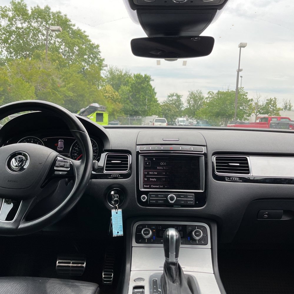 Used 2017 Volkswagen Touareg Wolfsburg Edition AWD/4WD image 4