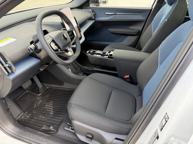 New 2026 Volvo EX30 Cross Country Ultra image 19
