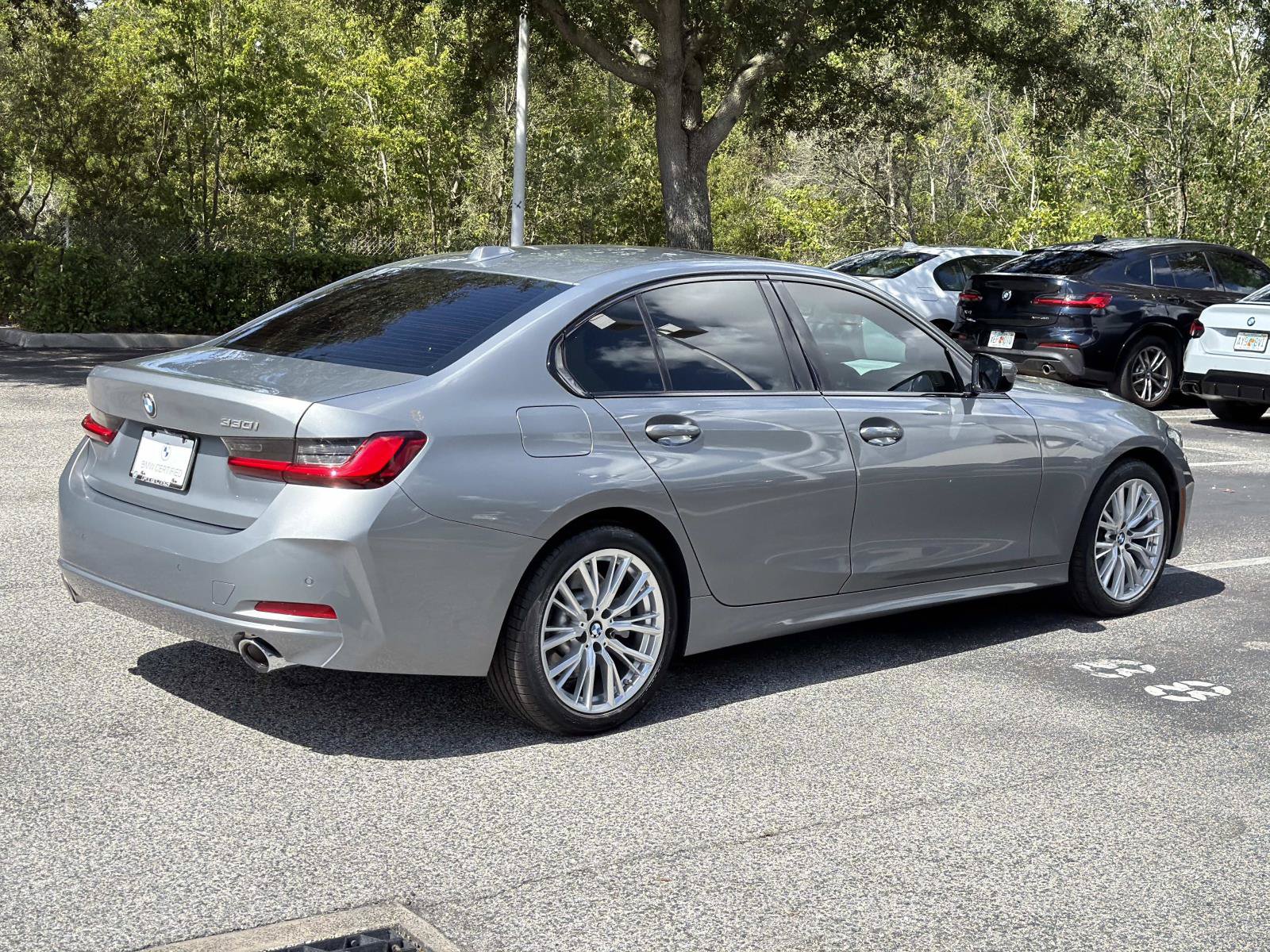 Certified 2023 BMW 330i Sedan RWD image 4