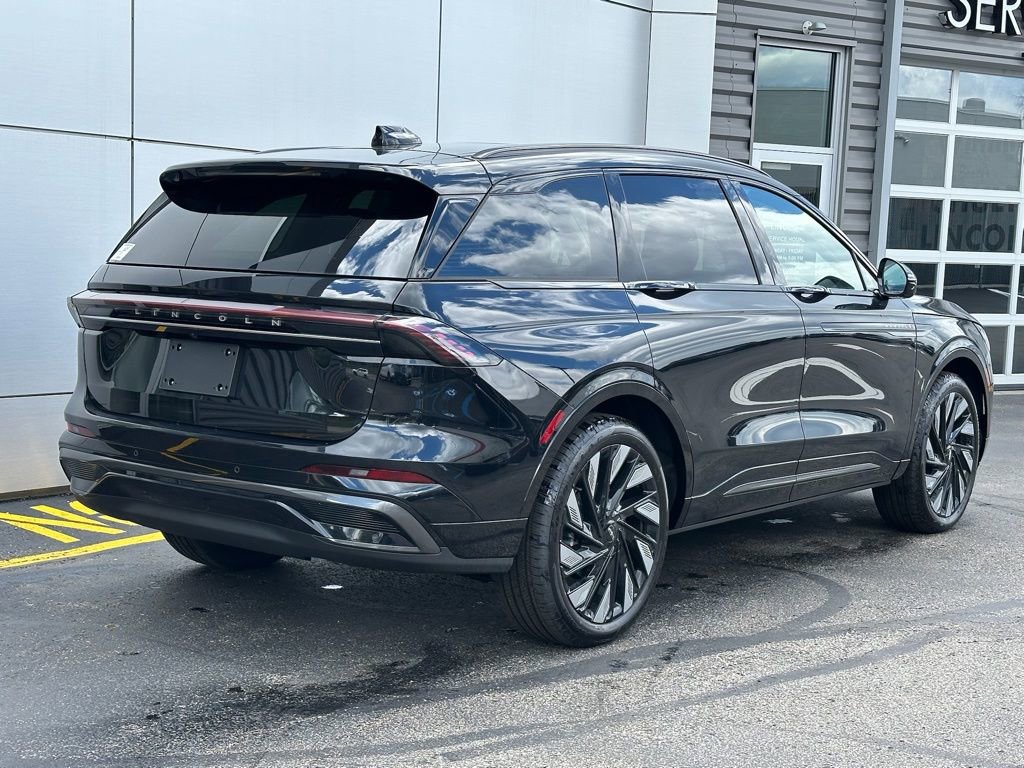 New 2026 Lincoln Nautilus Reserve w/ Jet Appearance Package AWD/4WD image 32