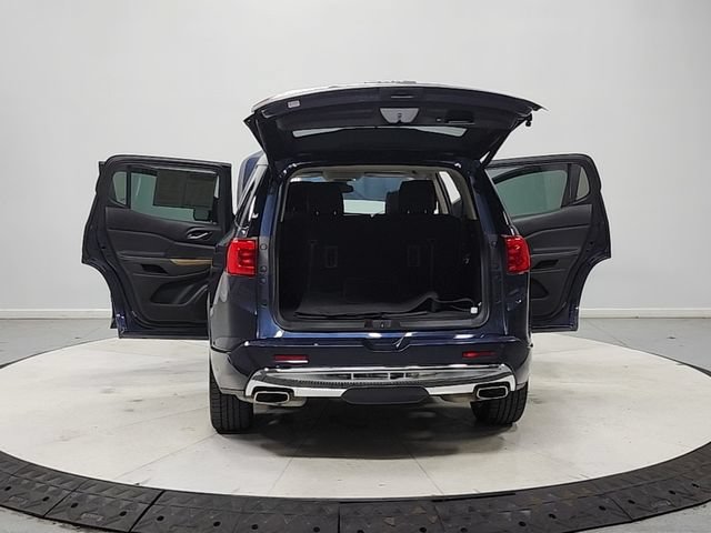 Used 2018 GMC Acadia Denali w/ Technology Package AWD/4WD image 15