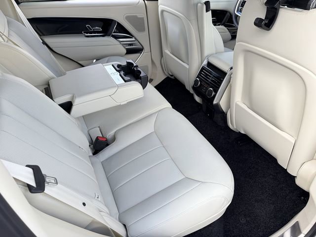 New 2026 Land Rover Range Rover SE image 13