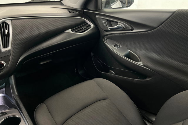 Used 2024 Chevrolet Malibu LT image 10