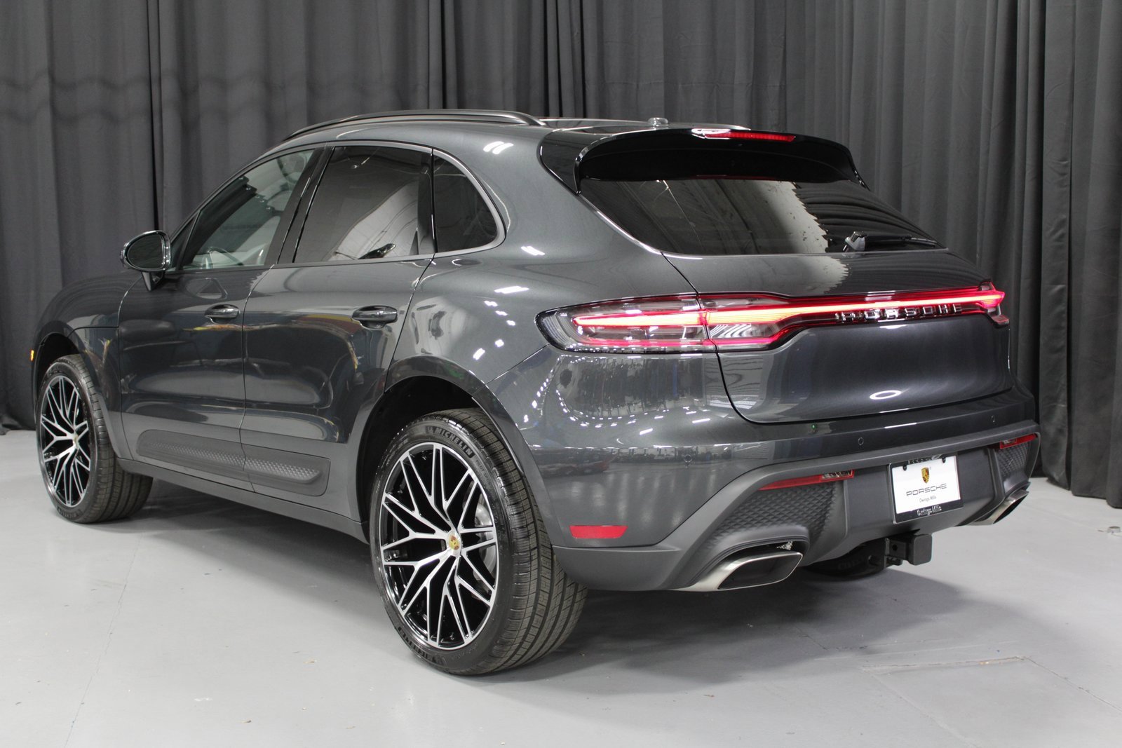 New 2026 Porsche Macan image 3