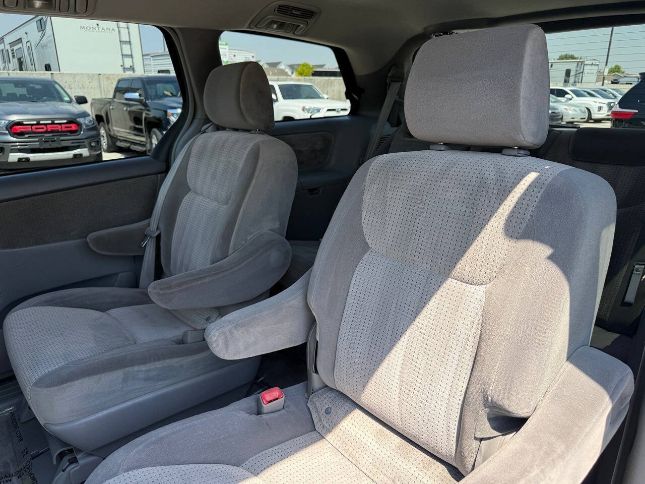 Used 2008 Toyota Sienna LE FWD image 17