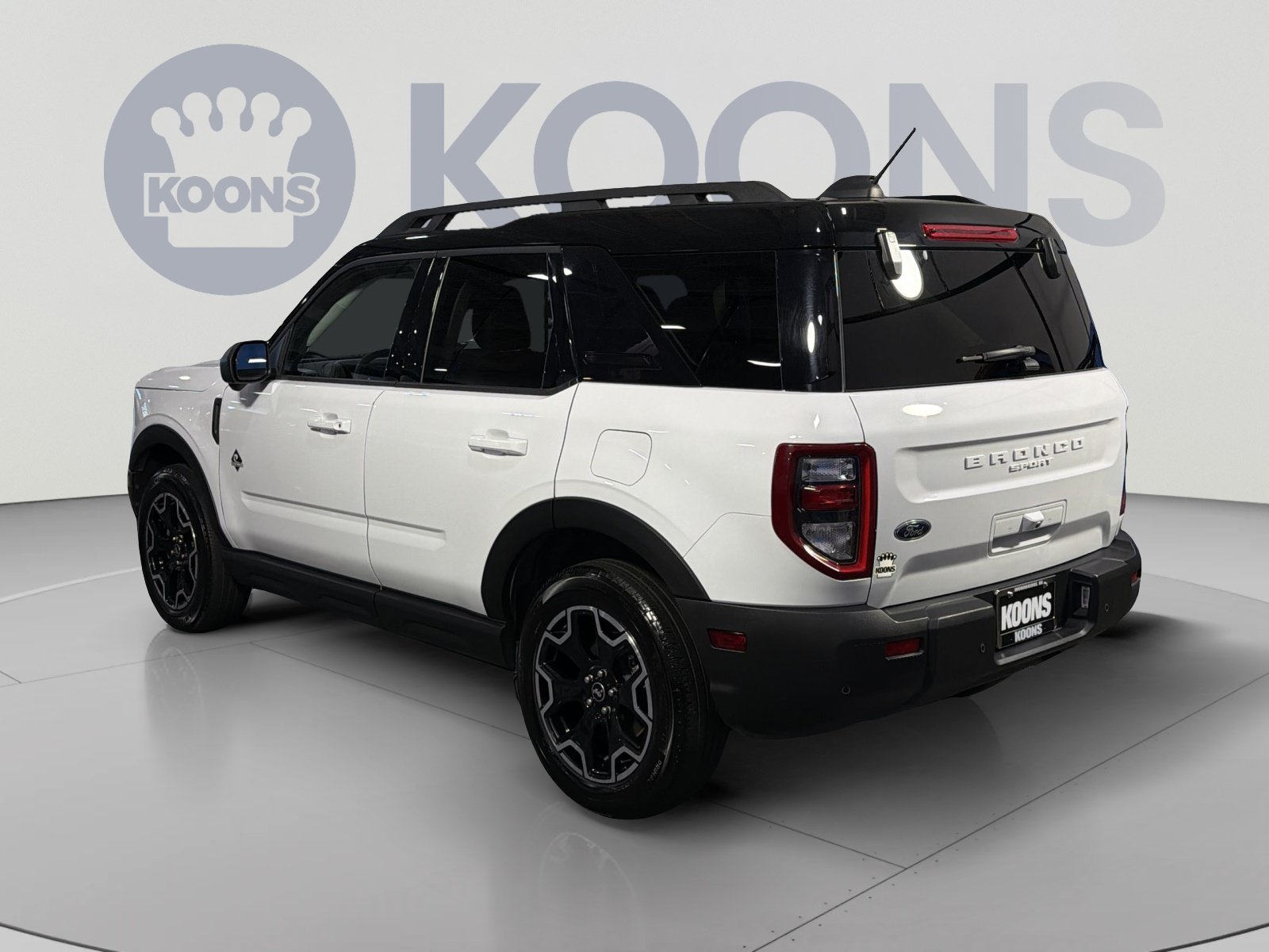 Used 2025 Ford Bronco Sport Outer Banks w/ Outer Banks Tech Package+ AWD/4WD image 4
