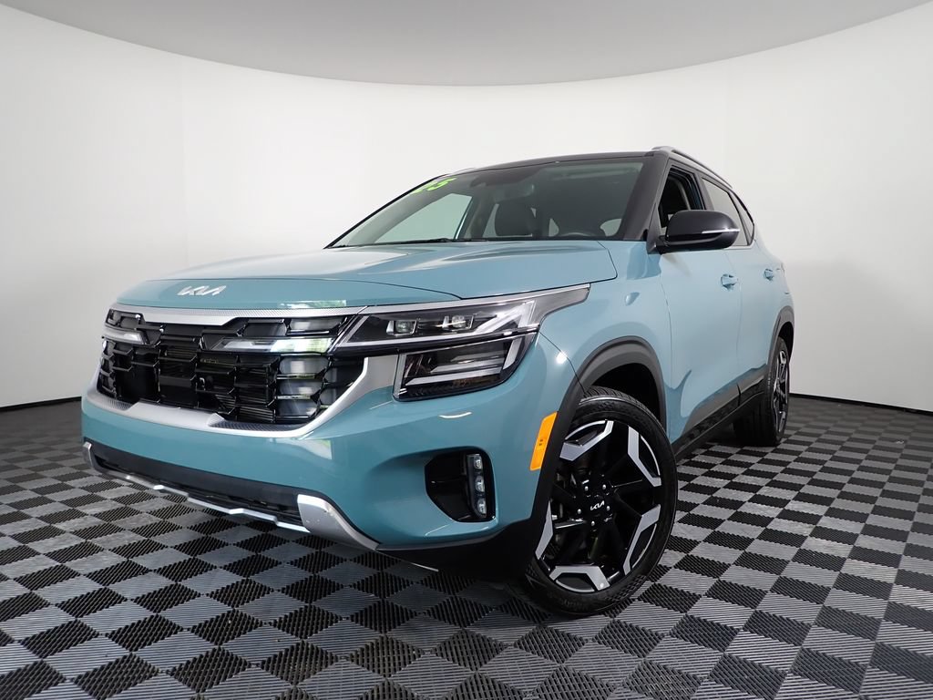 Used 2025 Kia Seltos SX AWD/4WD image 2