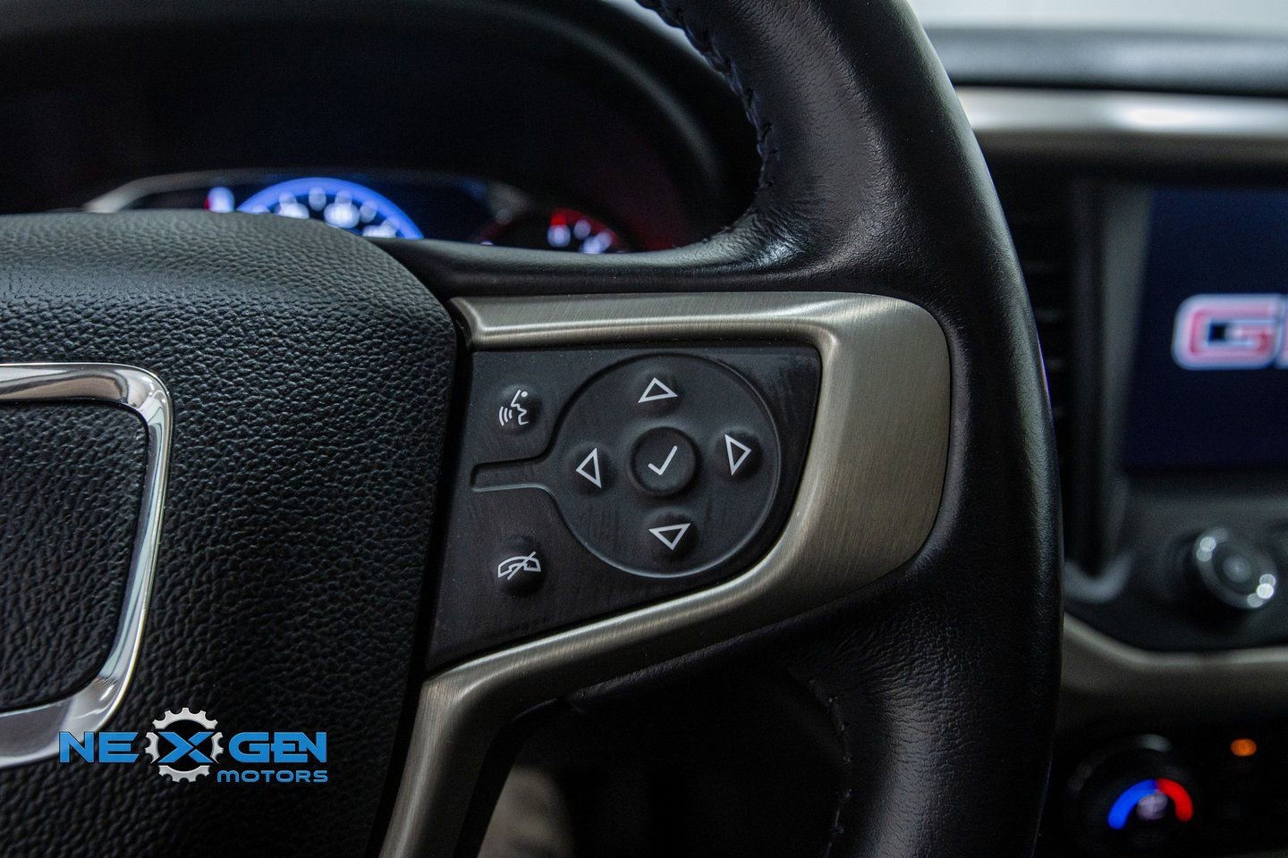 Used 2021 GMC Acadia Denali w/ Denali Ultimate Package image 15