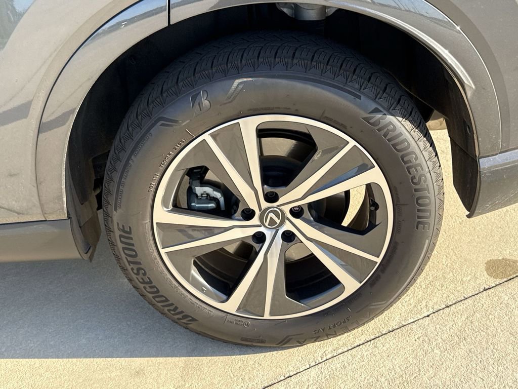 Used 2025 Lexus RX 350 Premium w/ Accessory Package (Z1) FWD image 31