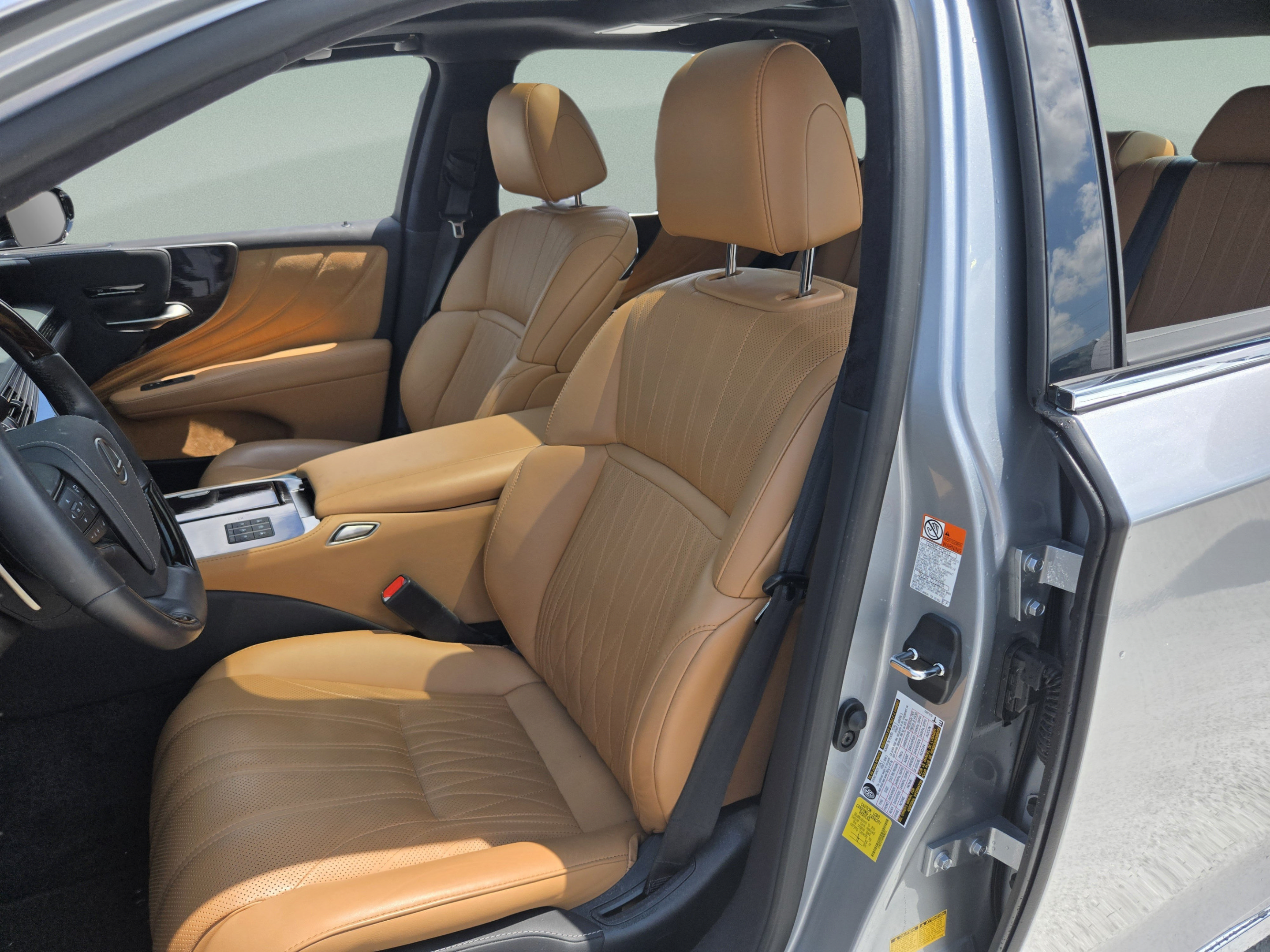 Certified 2024 Lexus LS 500 w/ Interior Upgrade Package RWD image 16