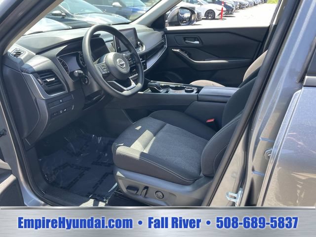 Used 2024 Nissan Rogue SV AWD/4WD image 18