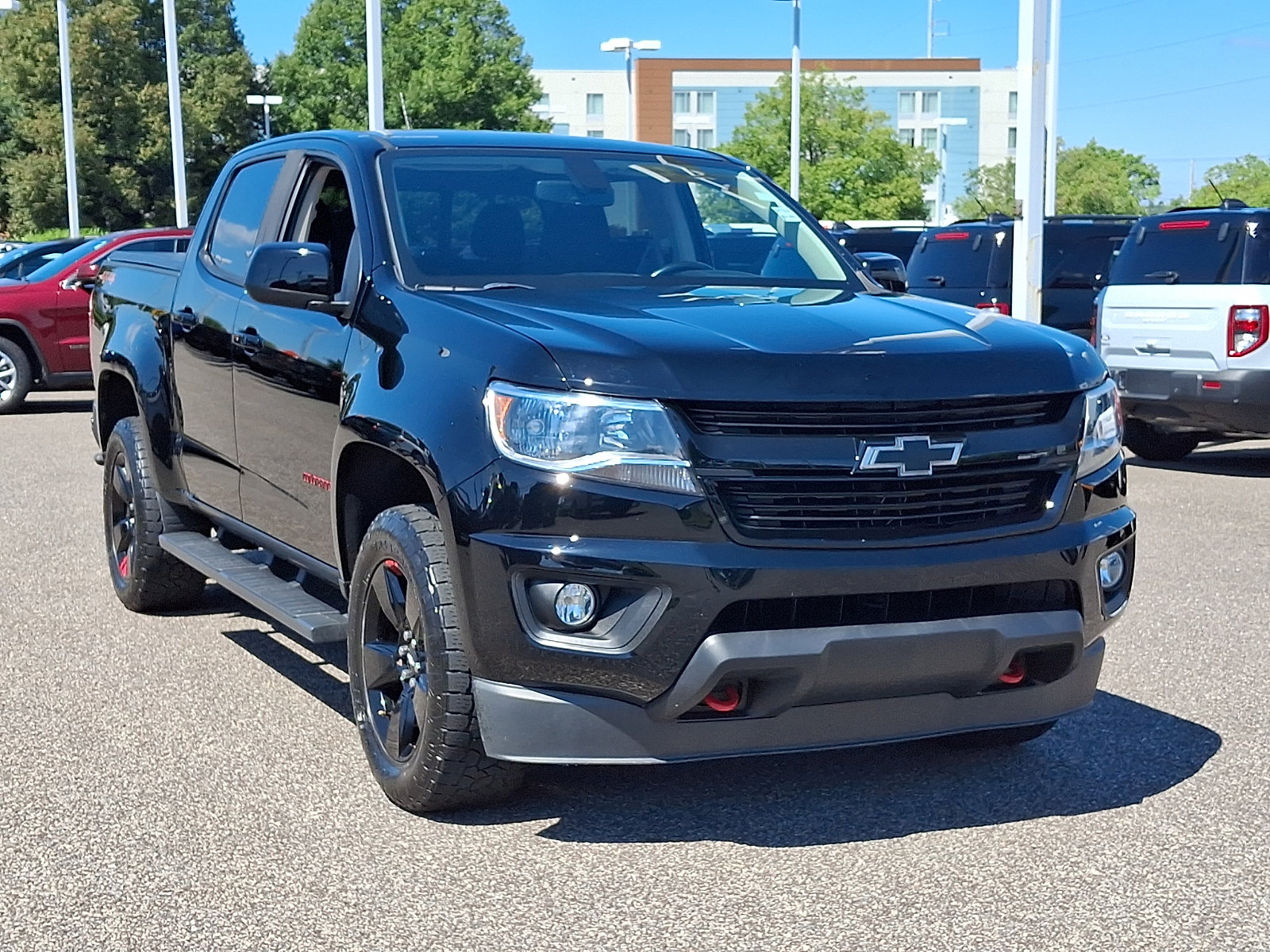 Used 2019 Chevrolet Colorado LT w/ Redline Special Edition AWD/4WD image 2