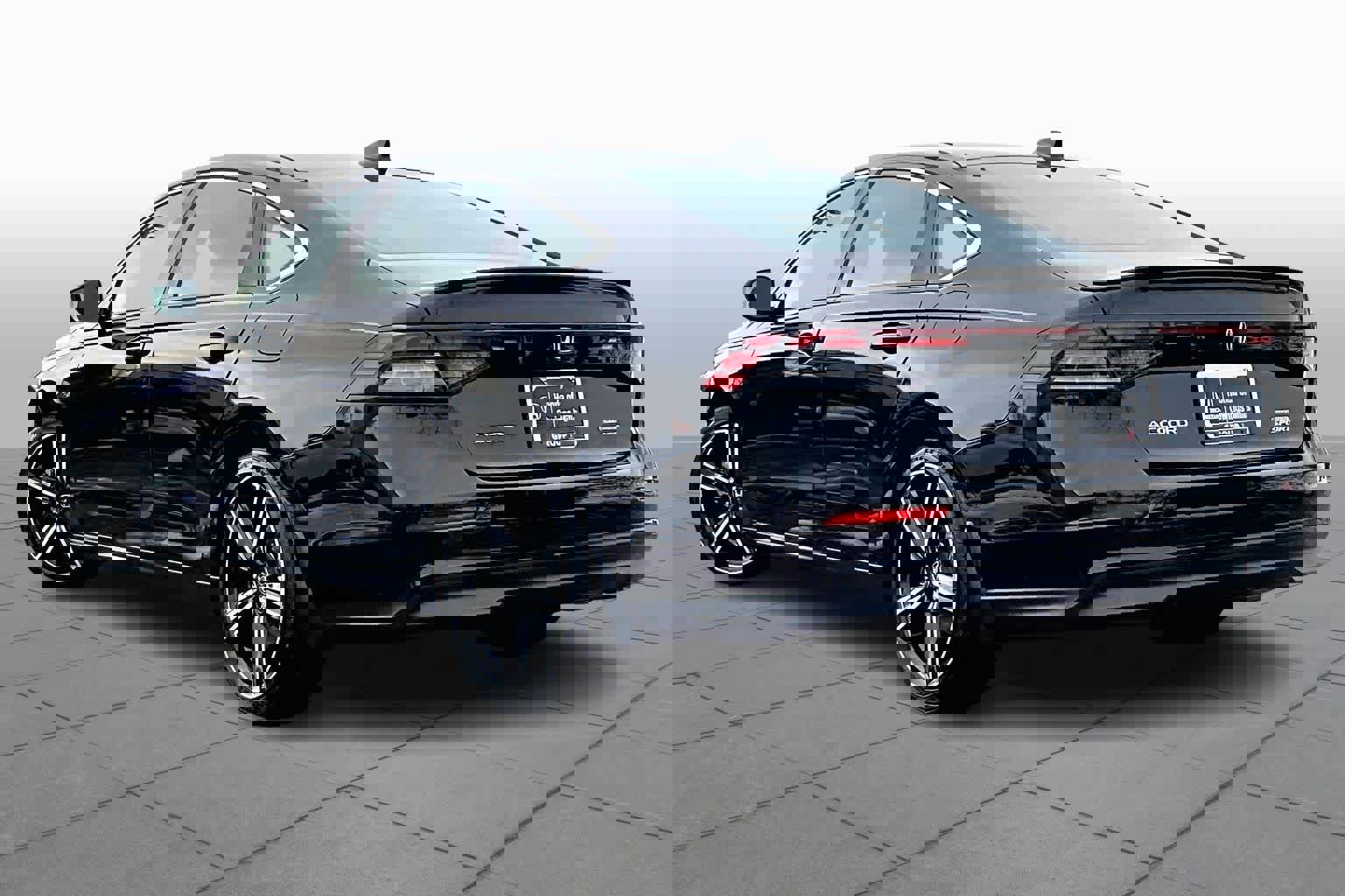 Used 2023 Honda Accord Sport image 11