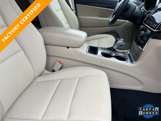 Certified 2022 Jeep Grand Cherokee Laredo E image 24