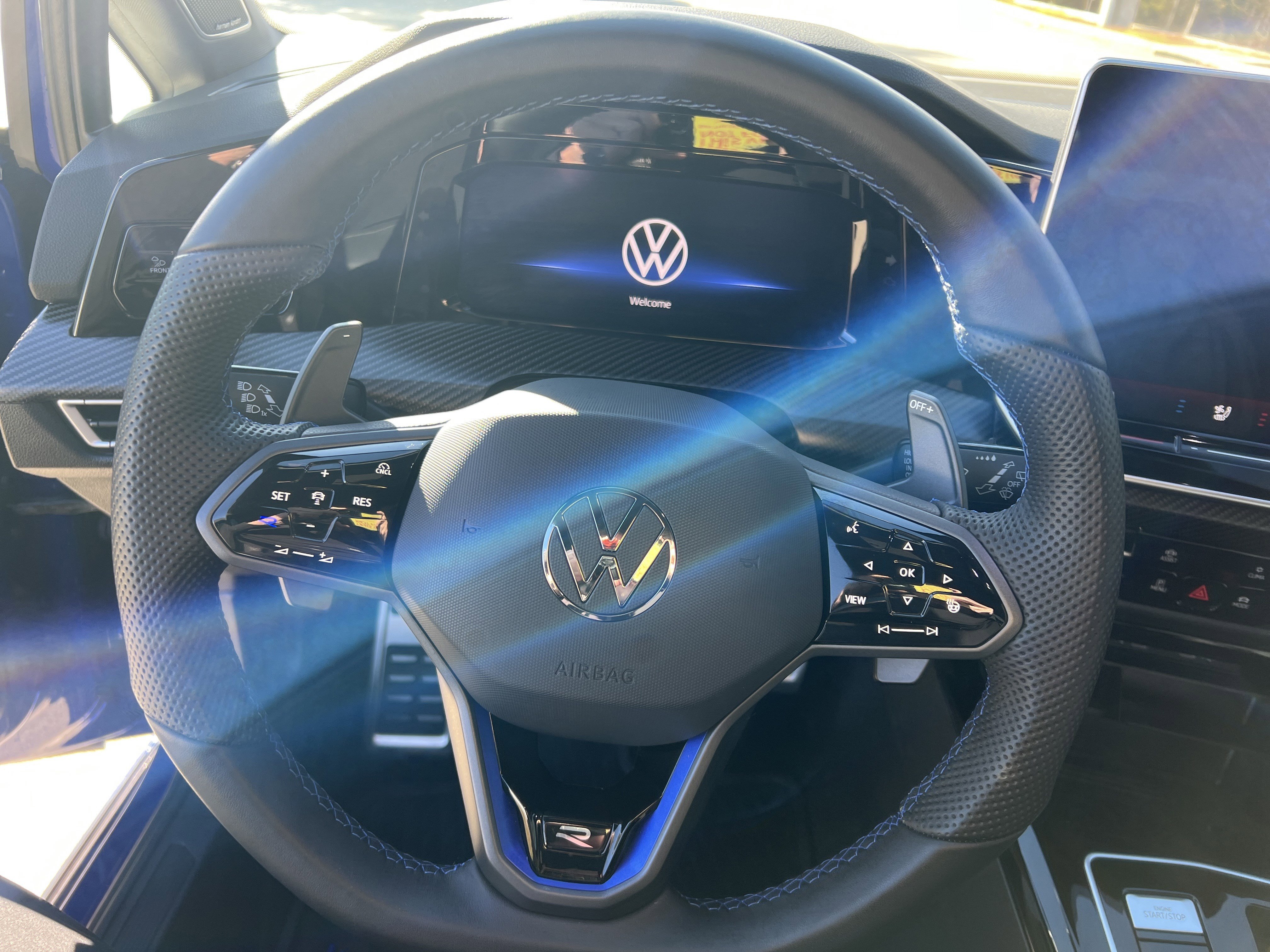 Certified 2025 Volkswagen Golf R Black Edition image 17