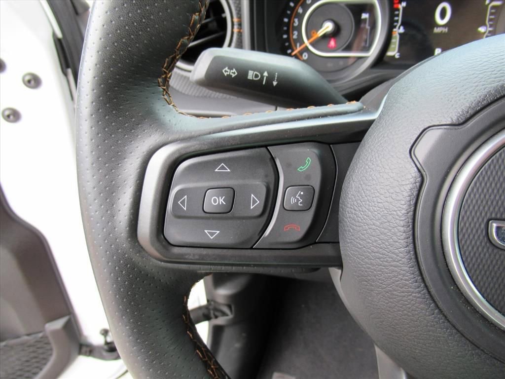 Certified 2024 Jeep Gladiator Mojave w/ Technology Group image 20