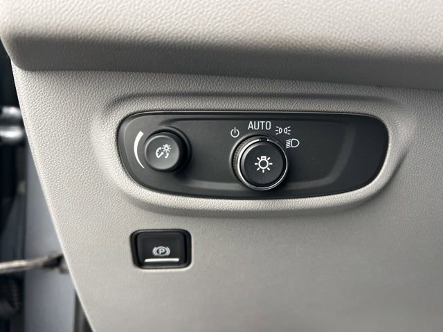 Used 2018 GMC Terrain SLE image 10