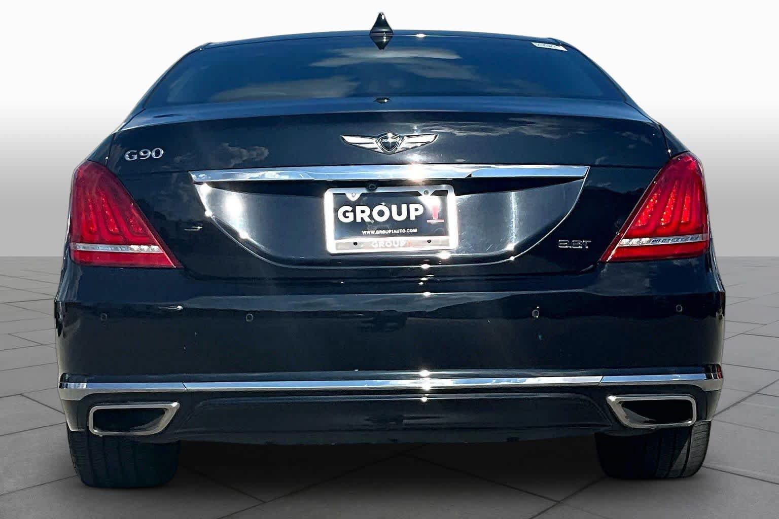 Used 2018 Genesis G90 3.3T Premium RWD image 5